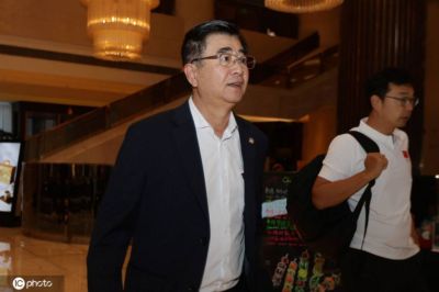 中国女足出征亚运会剑指奖牌 足协主席宋凯随队(图)