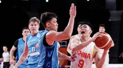 原创
            中国男篮99-61绝杀哈萨克！李弘权16+9够猛但不算最大功臣，庞峥麟19分破局，三分线外全队稀烂，大胜都遮不住