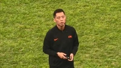 津门虎vs铁人主裁判王迪数据：近20场执法67黄、3红、9点球