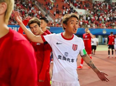 3年被禁赛16场罚款14万！31岁韦世豪疑似抗议：不公平 总是针对我