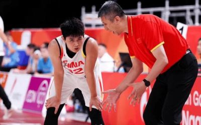 中国男篮105-59巴林男篮  球员评价：3人满分，6人及格，2人低迷