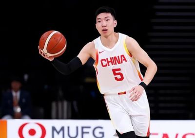 男篮半场狂胜巴林！廖三宁狂轰15分，李悦洲全面输出，王俊杰低迷