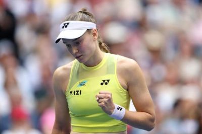 2-1！莱巴金娜首夺美网冠军 大满贯第3冠 终结萨巴伦卡美网19连胜