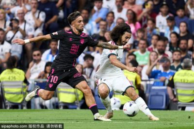 皇马3-0领先巴列卡诺！维尼修斯倒三角传中 贝林厄姆冷静推射破门