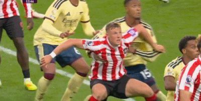 【英超】吉马良斯处子球萨卡点射 阿森纳2比0桑德兰