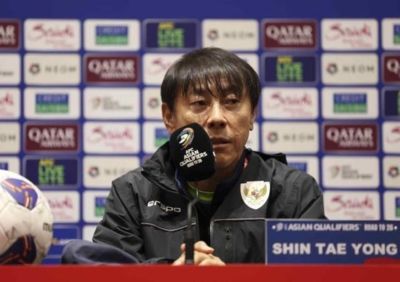 申台龙：未收到中国足协邀请 若有报价我就去执教