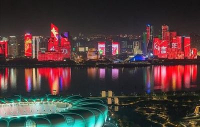 “大莲花”映衬中国红 国足算天算地不如算自己