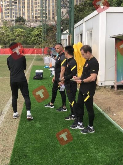 久尔杰维奇述职后现身07精英训练营 未来仍未确定