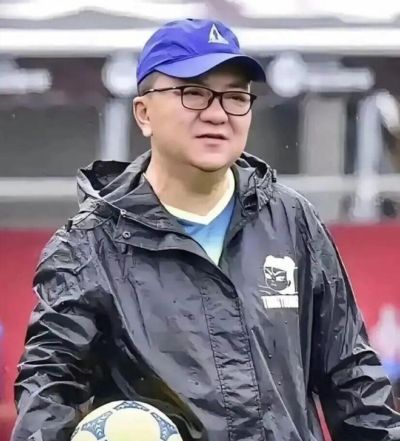 董路九年，终于爆发了，吕孟洋之后，又有两个孩子进了西班牙球队