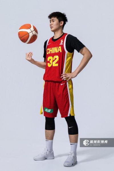 6投6中砍18分，媒体人：李悦洲这个夏天进步很明显