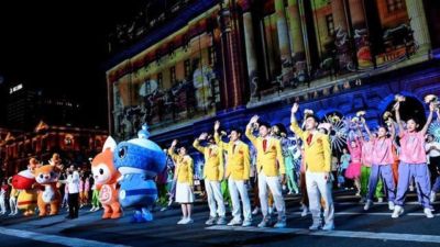 第37届上海旅游节大巡游活动拉开帷幕，陈吉宁出席启动活动