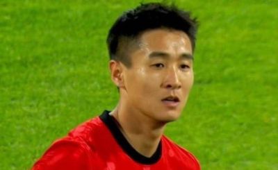 韦世豪停赛、亚运男足陷死亡之组！中国足球两条赛道，藏着同一个难题