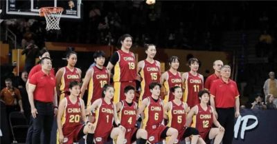 9.13日：世界杯小组赛四场打完，中国女篮的赛后讨论区比场上还热闹。有夸韩旭护框的，有替张