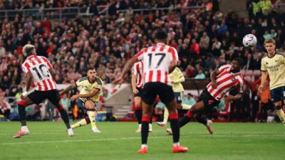 英超：阿森纳2-0拿下桑德兰，吉马良斯轰世界波，拉亚神勇扑点