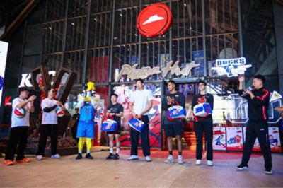 北京首钢男篮开启跨界合作 首钢园持续探索文商旅体融合样本