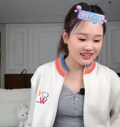 奥运冠军转行做直播带货 真的掉价吗？