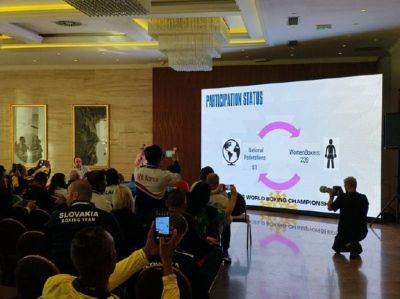 女拳世锦赛12中国巾帼新人出征 首日全员轮空