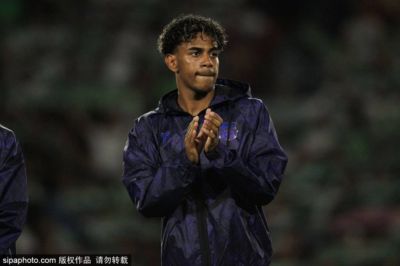 汉斯-弗里克：“第一个进球是我的错”——五连胜荣耀背后的一记警钟