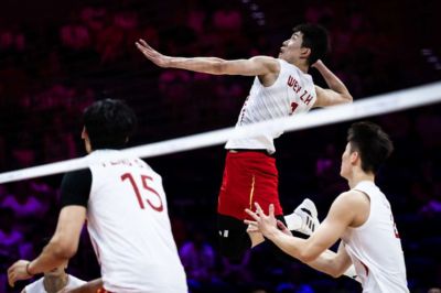 1-3，4连败！中国男排输NO.9，积分榜倒数第2，得分王点出2大短板