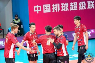 排超男排A级上海3-0横扫南京 保定客场3-1挫北汽