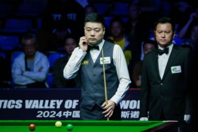 武汉公开赛正赛次日丁俊晖3杆破百 5-0晋级第二轮