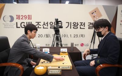 LG杯决胜局柯洁退赛 卞相壹成首位判罚胜世界冠军