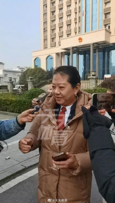 李铁辩护律师：一审第十天，再次来到咸宁中院