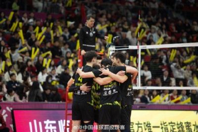 排超男排联赛上海零封南京领跑 山东3-0完胜北汽