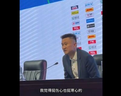 杜锋:为国争光的战士周琦被多次弄倒 有点寒心