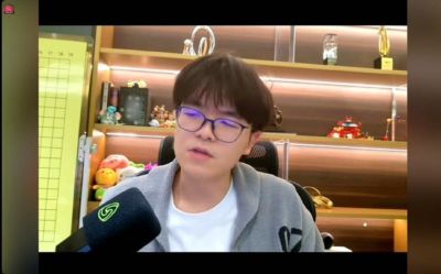 柯洁直播落泪鞠躬感谢大家支持：我会永不妥协