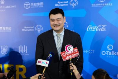2024融合慈善晚宴举行 姚明郑海霞出席关注特奥