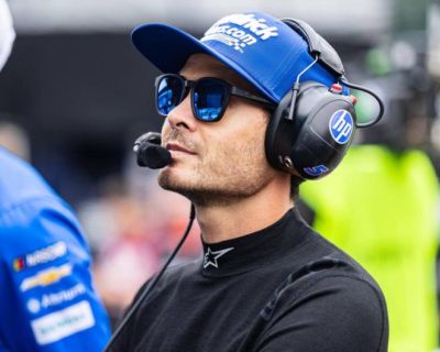 3周大就被抱进赛道，她成了NASCAR冠军最稳的后盾