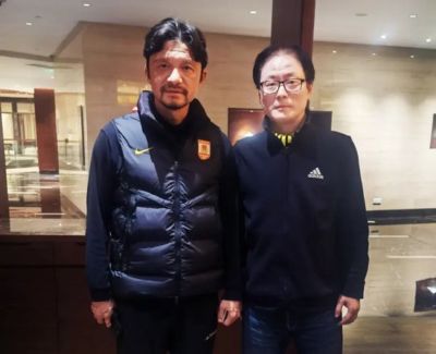 谢晖为什么坚持压着打：压着打目的是争夺球权