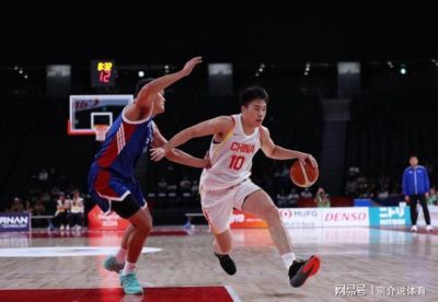 中国男篮大胜菲律宾，第一功臣不是王俊杰胡明轩，棒子也服了
