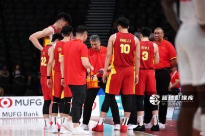 中国男篮锋线告急！多名队员受伤，还有人无法出战