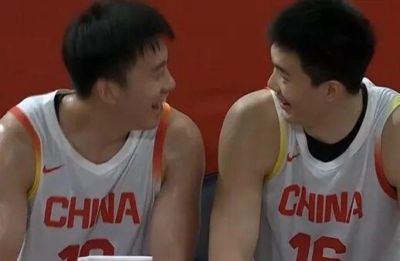 大胜44分！中国男篮105-61菲律宾，赛后球员评分：4人满分、4人及格，1人低迷