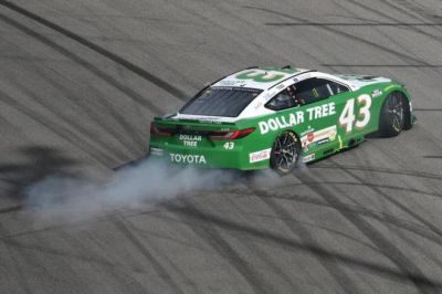 一场比赛245句脏话，NASCAR"脏话罐"增至1225美元