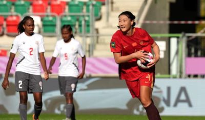 后卫争“金靴” 中国U20女足晋级世界杯淘汰赛