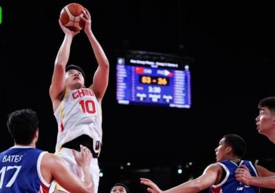105-61！中国男篮3连胜，菲律宾投篮像高中生，中国队像在打野球