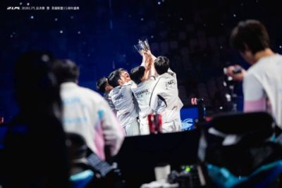 LPL年度总决赛AL夺冠后，为什么大家依然在讨论BLG，从3-0到1-3，暴露了什么？
