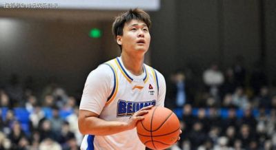 CBA夏季联赛：北京首钢83比78战胜青岛，成功夺冠，山东队摘得季军