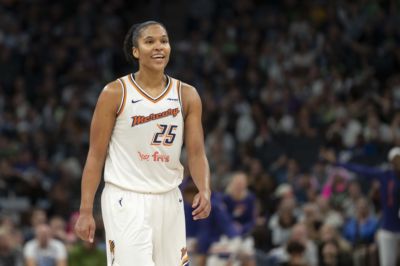 WNBA历史三双榜：艾莉莎·托马斯21次断档第1 克拉克&约内斯库第3