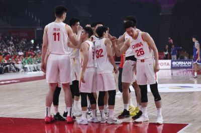 瞰体育｜有仇报仇有怨报怨！中国男篮大胜44分，送菲律宾回家