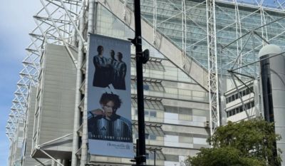 纽卡博主：吉马良斯的宣传横幅全被撤下，被沃尔特马德海报取代