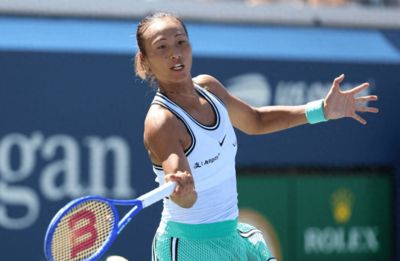 2比0横扫斯瓦泰克，0比5落后再演翻盘，郑钦文进美网八强