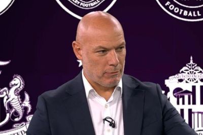 韦伯周二将在节目中详解曼市德比VAR失误