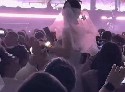 情侣在演唱会求婚遭后排喊“坐下”　拍摄者：自己花大几千购票，只想安静听歌