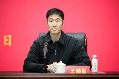 理性正视国乒阵痛！绝非衰败崩塌，新老交替藏着发展深意