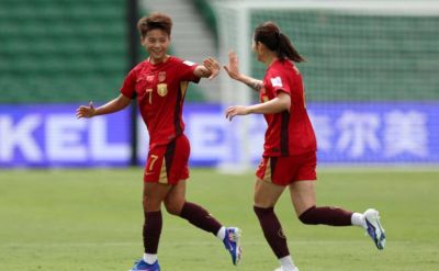 中国女足开门红！王霜独造4球，11战中国香港全胜延续4项纪录
