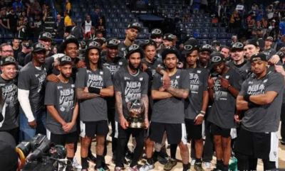 马刺追逐欧文新动向，福克斯的高薪合同成障碍！